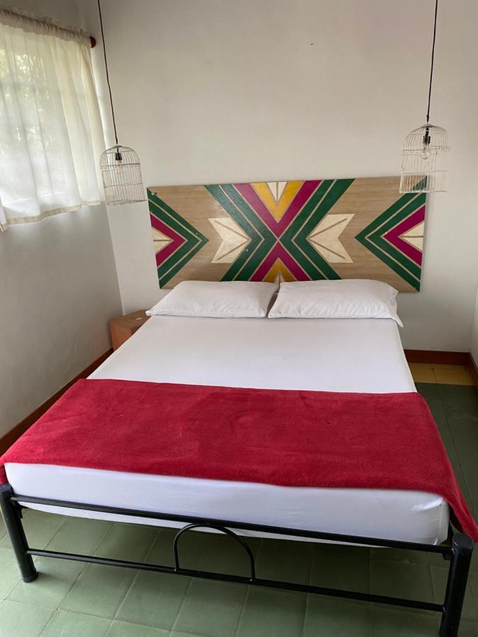 Hostal Casa Estacion Меделин Екстериор снимка