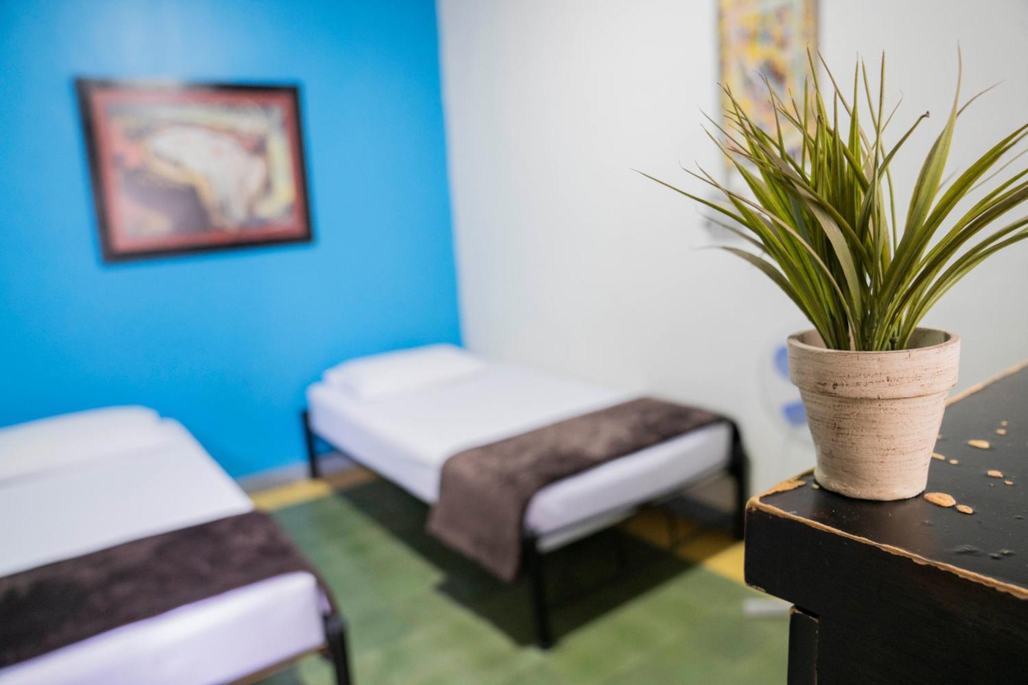 Hostal Casa Estacion Меделин Екстериор снимка